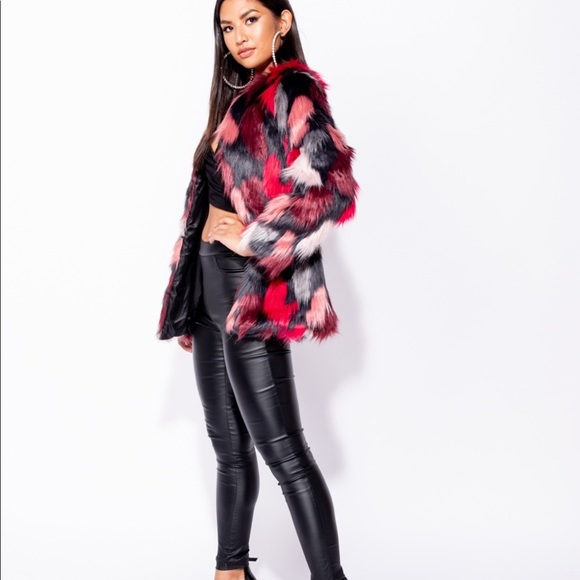 ❤️Nessa Multi Vegan Faux Fur Coat❤️ - Picture 3 of 8